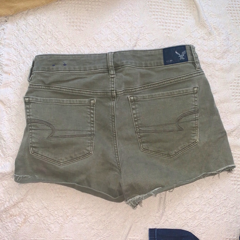 AE SHORTS - Picture 2 of 2